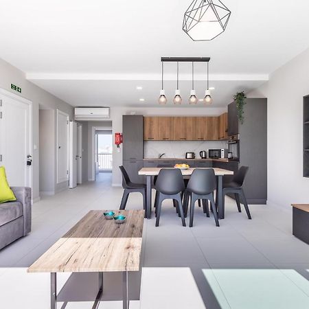 Unique Penthouse With Private Heated Jacuzzi, Close To Restaurants And Night Life Is-Swieqi Dış mekan fotoğraf