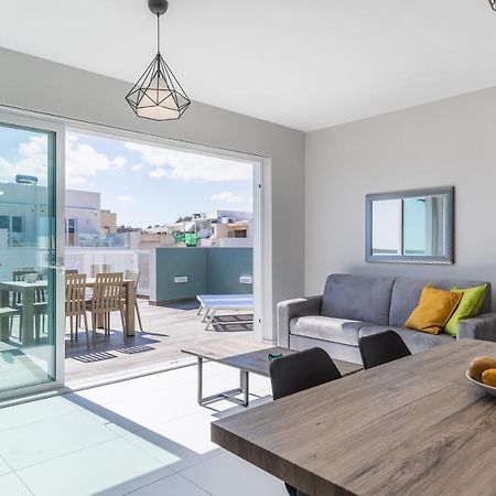 Unique Penthouse With Private Heated Jacuzzi, Close To Restaurants And Night Life Is-Swieqi Dış mekan fotoğraf
