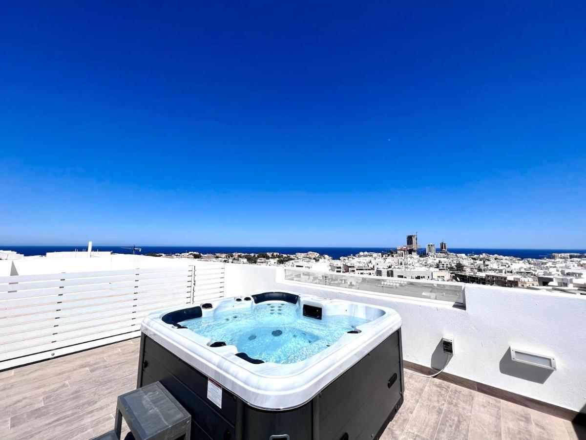 Unique Penthouse With Private Heated Jacuzzi, Close To Restaurants And Night Life Is-Swieqi Dış mekan fotoğraf